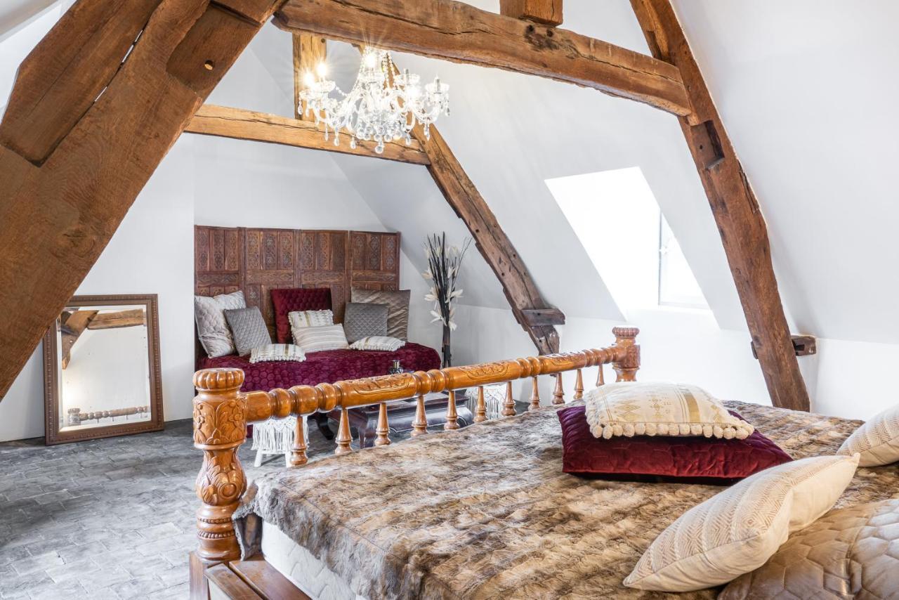 Le Baldaquin / Les Suites Romantiques Honfleur Exterior foto